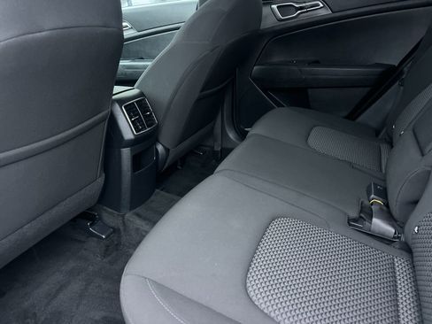 Used 2024 Kia Sportage LX image 12