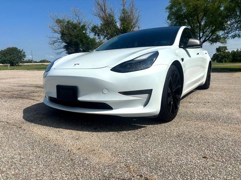 Used 2021 Tesla Model 3 Performance image 3