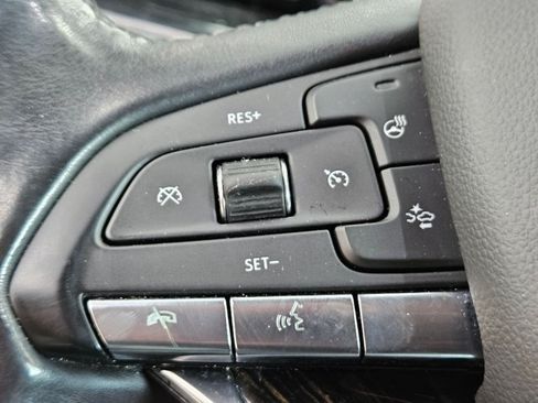 Used 2021 Cadillac XT6 Premium Luxury FWD image 24