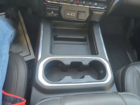 Used 2023 GMC Sierra 3500 SLT w/ SLT Convenience Package image 32