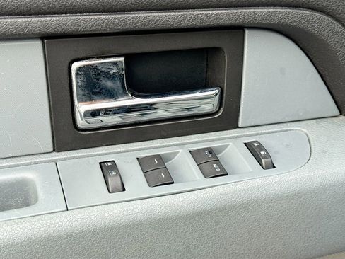 Used 2012 Ford F150 XLT w/ XLT Chrome Pkg image 22