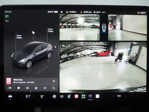 Used 2024 Tesla Model Y 2WD image 26
