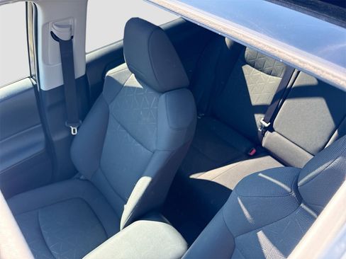 Used 2022 Toyota RAV4 XLE image 22