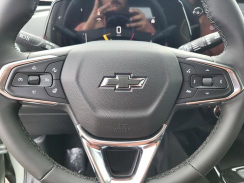 New 2026 Chevrolet Trax ACTIV w/ Sunroof Package FWD image 16