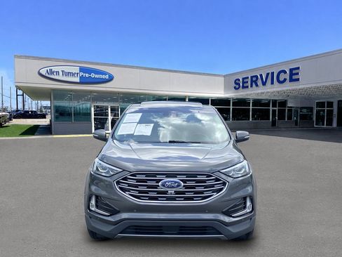 Used 2020 Ford Edge Titanium w/ Equipment Group 301A FWD image 3