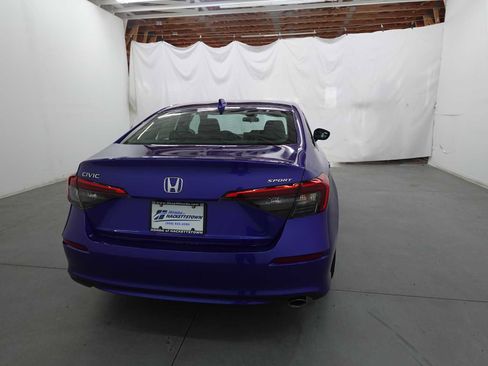 Used 2024 Honda Civic Sport image 5