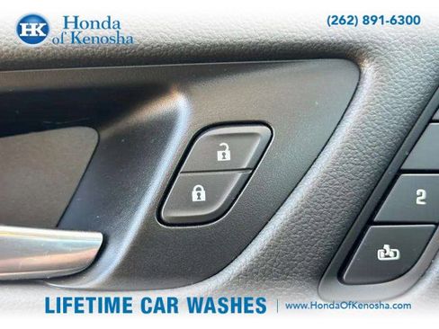 Used 2018 Buick Envision Essence image 14