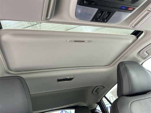 Certified 2025 Subaru Crosstrek 2.5i Limited w/ Crosstrek Mirror Package image 22