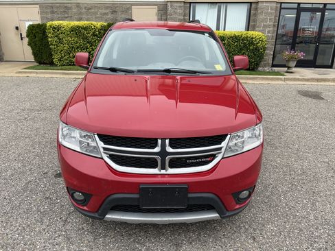 Used 2017 Dodge Journey SXT w/ Comfort/Convenience Group AWD/4WD image 10