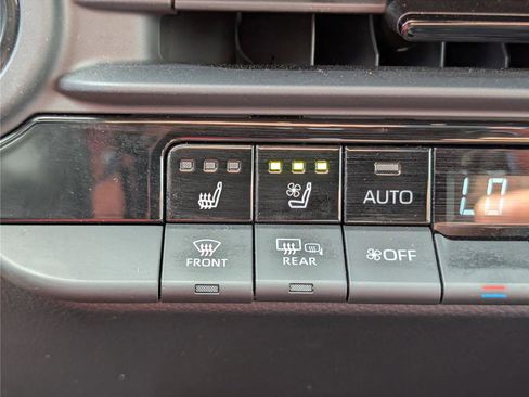 Used 2023 Toyota Crown Limited w/ Advanced Technology Package image 26