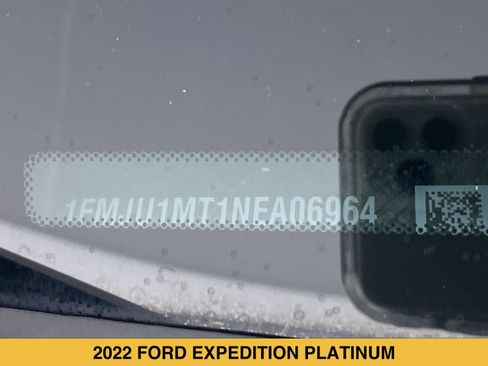 Used 2022 Ford Expedition Platinum AWD/4WD image 18