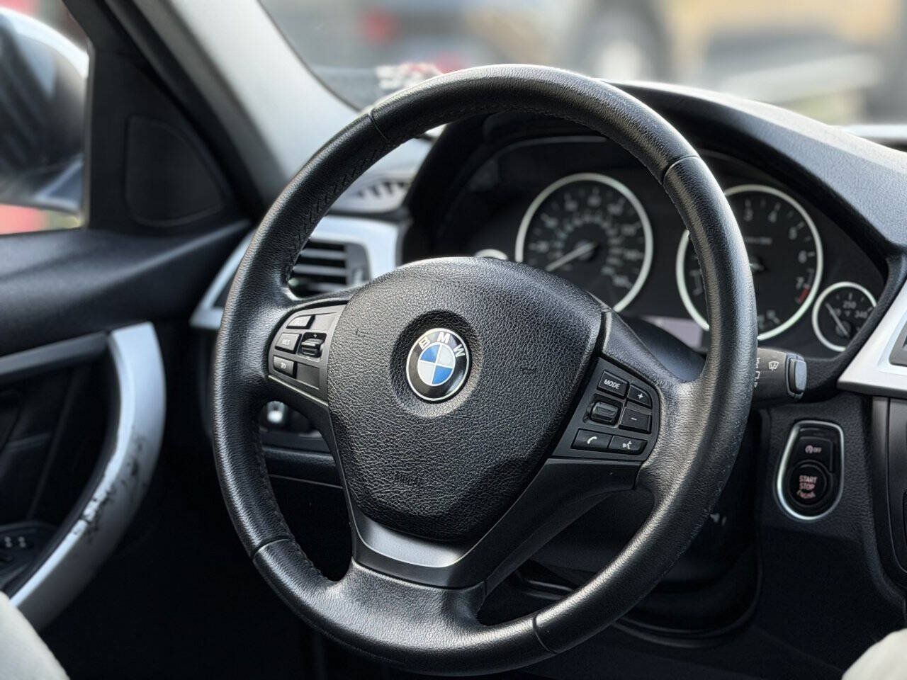 Used 2012 BMW 328i Sedan RWD image 15