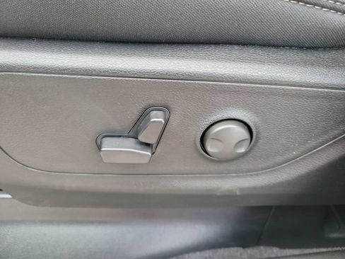 New 2026 RAM 1500 Big Horn AWD/4WD image 13