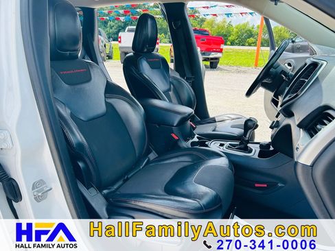 Used 2016 Jeep Cherokee Trailhawk w/ Trailer Tow Group AWD/4WD image 19