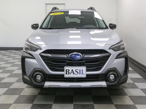 Used 2024 Subaru Outback Limited XT image 3