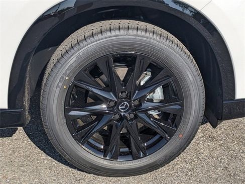 Used 2025 MAZDA CX-5 Carbon Edition image 11
