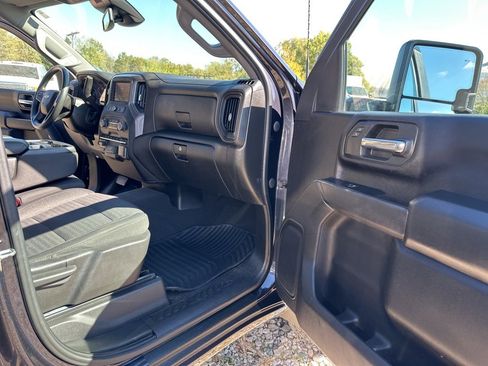 Used 2024 Chevrolet Silverado 2500 Custom w/ Custom Value Package image 24