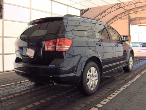 Used 2017 Dodge Journey SE image 5