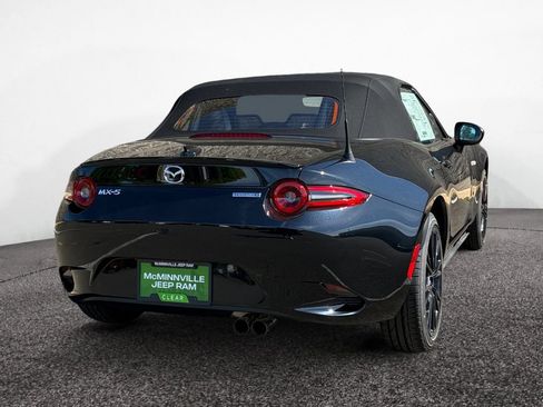New 2026 MAZDA MX-5 Miata Club w/ Interior Package RWD image 5