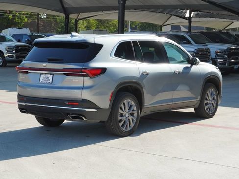 Used 2026 Buick Enclave Preferred FWD image 5