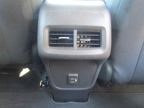 Used 2022 Chevrolet Equinox LT image 29