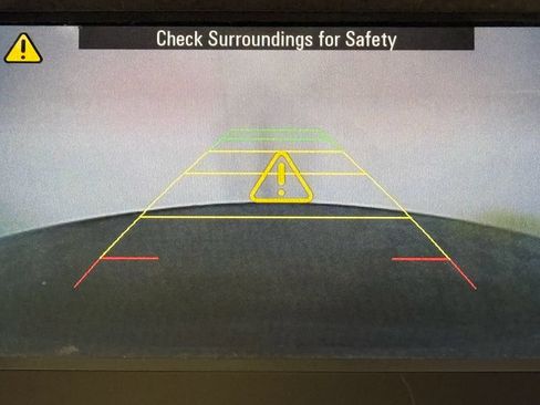 Used 2016 Chevrolet Traverse LT w/ Style and Technology Package FWD image 38