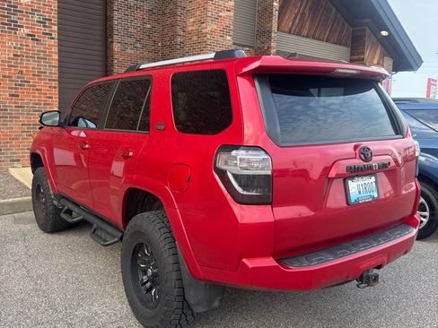 Used 2019 Toyota 4Runner SR5 Premium AWD/4WD image 4