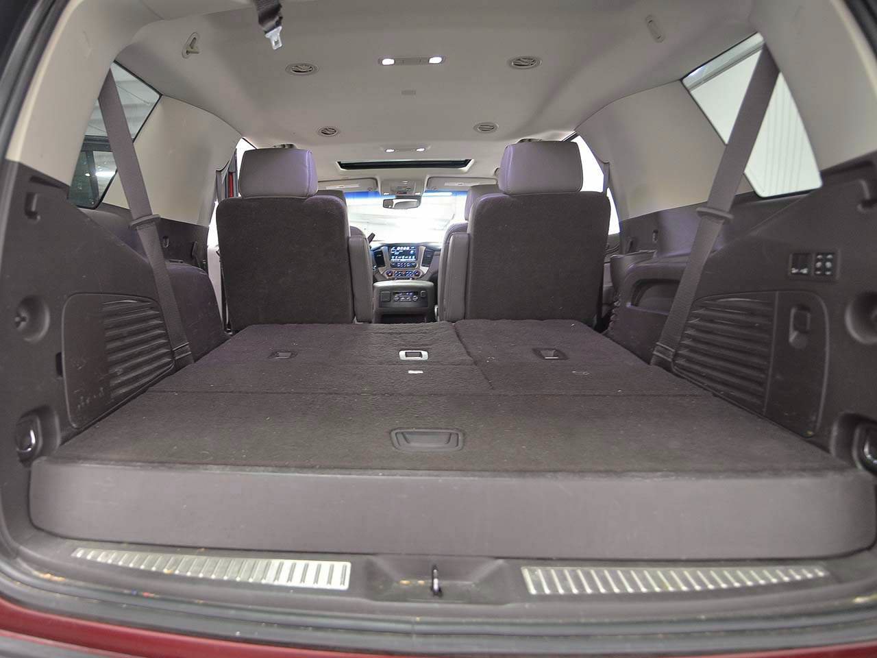 Used 2020 GMC Yukon Denali w/ Denali Premium Package AWD/4WD image 15