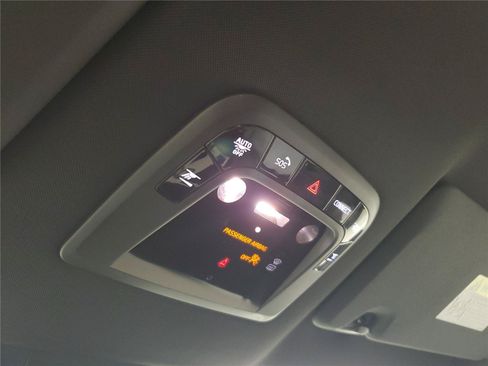 Certified 2025 Volvo EX90 Ultra AWD/4WD image 28