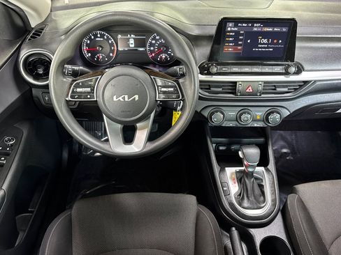 Used 2022 Kia Forte LXS image 28