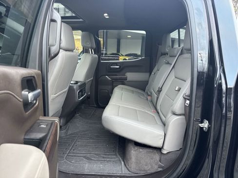 Used 2019 GMC Sierra 1500 SLT w/ SLT Premium Plus Package image 31