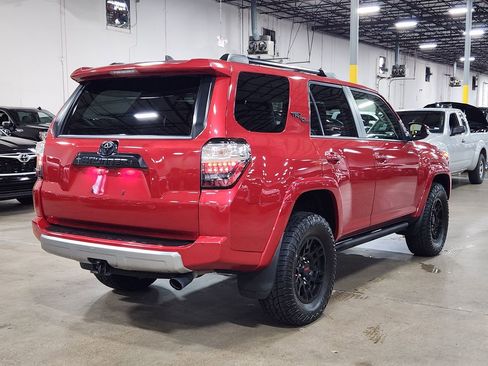 Used 2022 Toyota 4Runner TRD Off-Road Premium AWD/4WD image 8