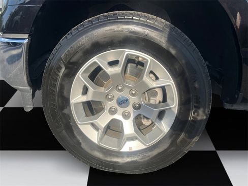 Used 2023 Ford F150 XLT image 14