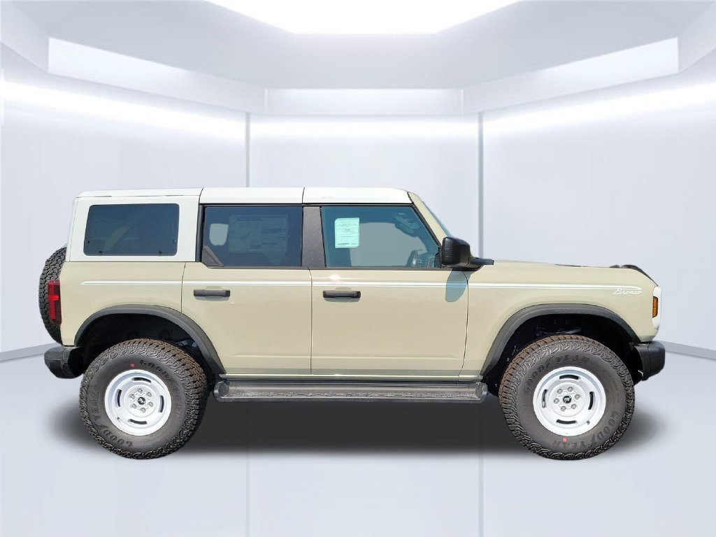 New 2026 Ford Bronco Heritage Edition AWD/4WD image 4