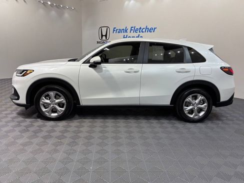Certified 2025 Honda HR-V LX image 2