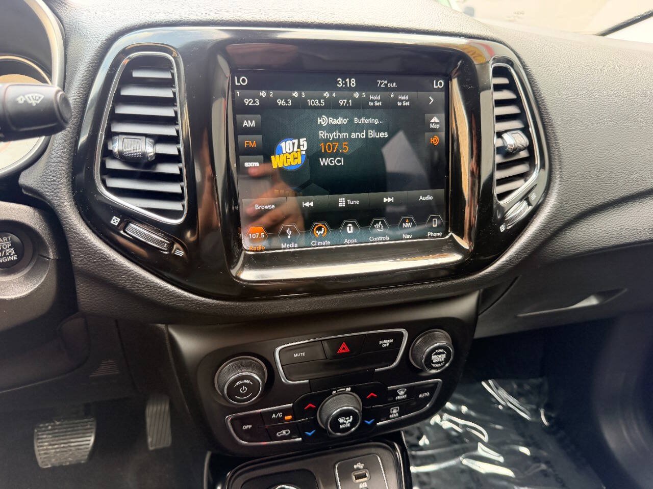 Used 2018 Jeep Compass Limited w/ Navigation Group AWD/4WD image 35