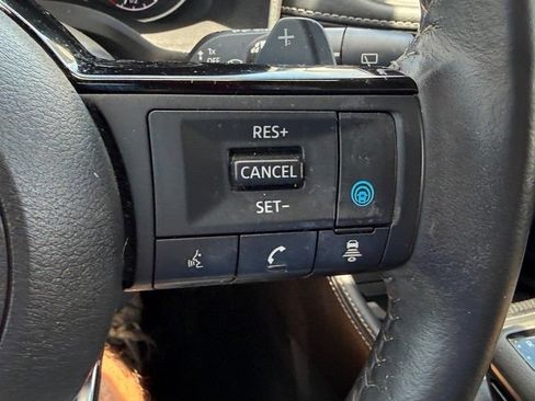 Used 2023 Nissan Rogue SL AWD/4WD image 21