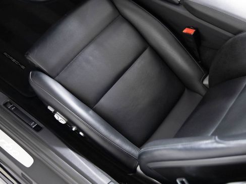 Used 2019 Porsche 911 Turbo image 42