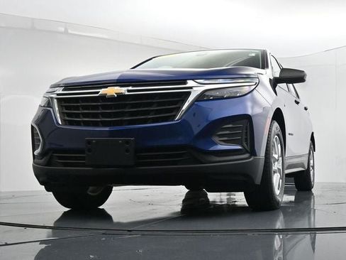 Used 2022 Chevrolet Equinox LS w/ LS Convenience Package AWD/4WD image 33