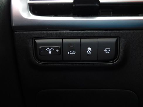 Used 2025 Hyundai Santa Cruz Limited AWD/4WD image 29