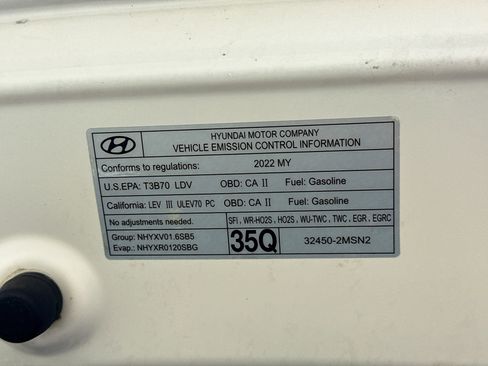 Used 2022 Hyundai Venue SEL image 20