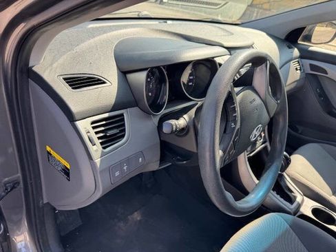 Used 2014 Hyundai Elantra SE image 33
