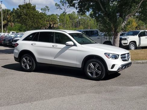 Used 2022 Mercedes-Benz GLC 300 image 2