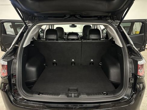 Used 2020 Jeep Compass Latitude image 16