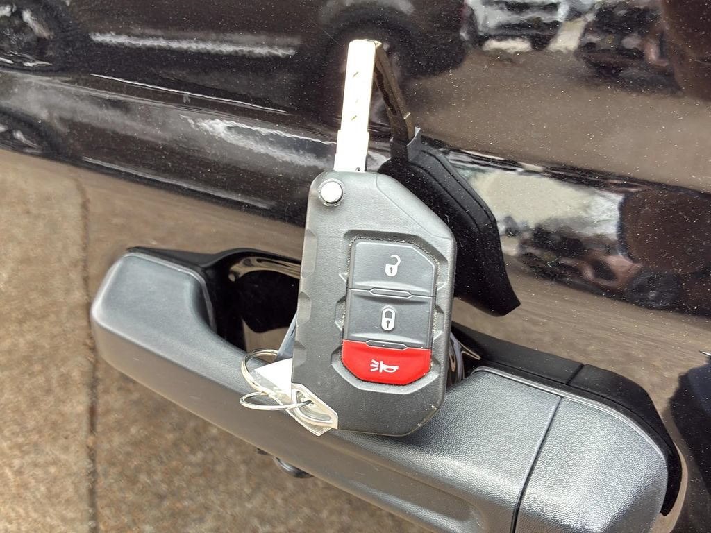 Used 2025 Jeep Gladiator Sport AWD/4WD image 44
