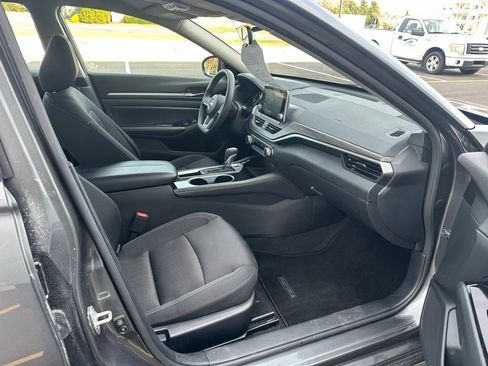 Used 2023 Nissan Altima 2.5 SV image 15