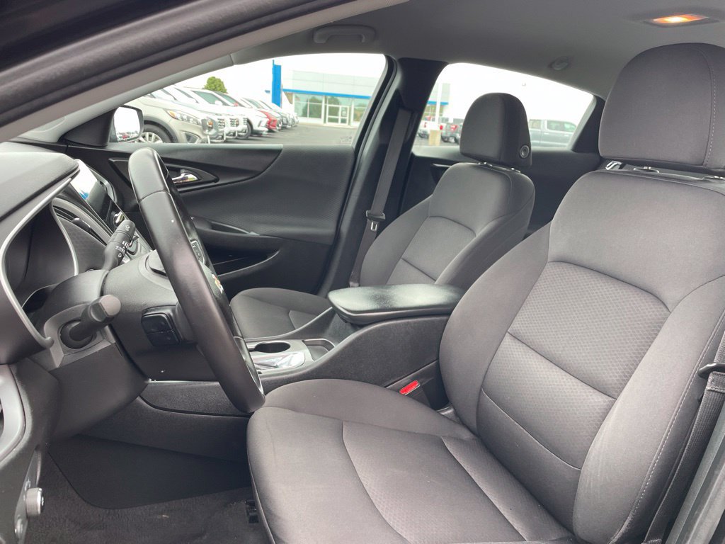 Used 2019 Chevrolet Malibu RS FWD image 10