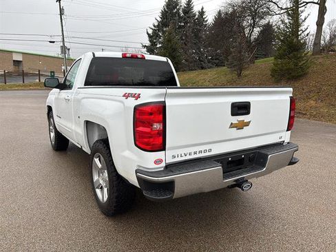 Used 2018 Chevrolet Silverado 1500 LT w/ LT Convenience Package image 2