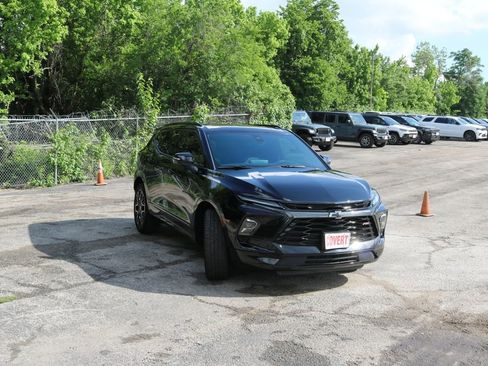 Used 2024 Chevrolet Blazer RS w/ Driver Confidence II Package image 7