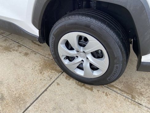 Used 2024 Toyota RAV4 LE image 29